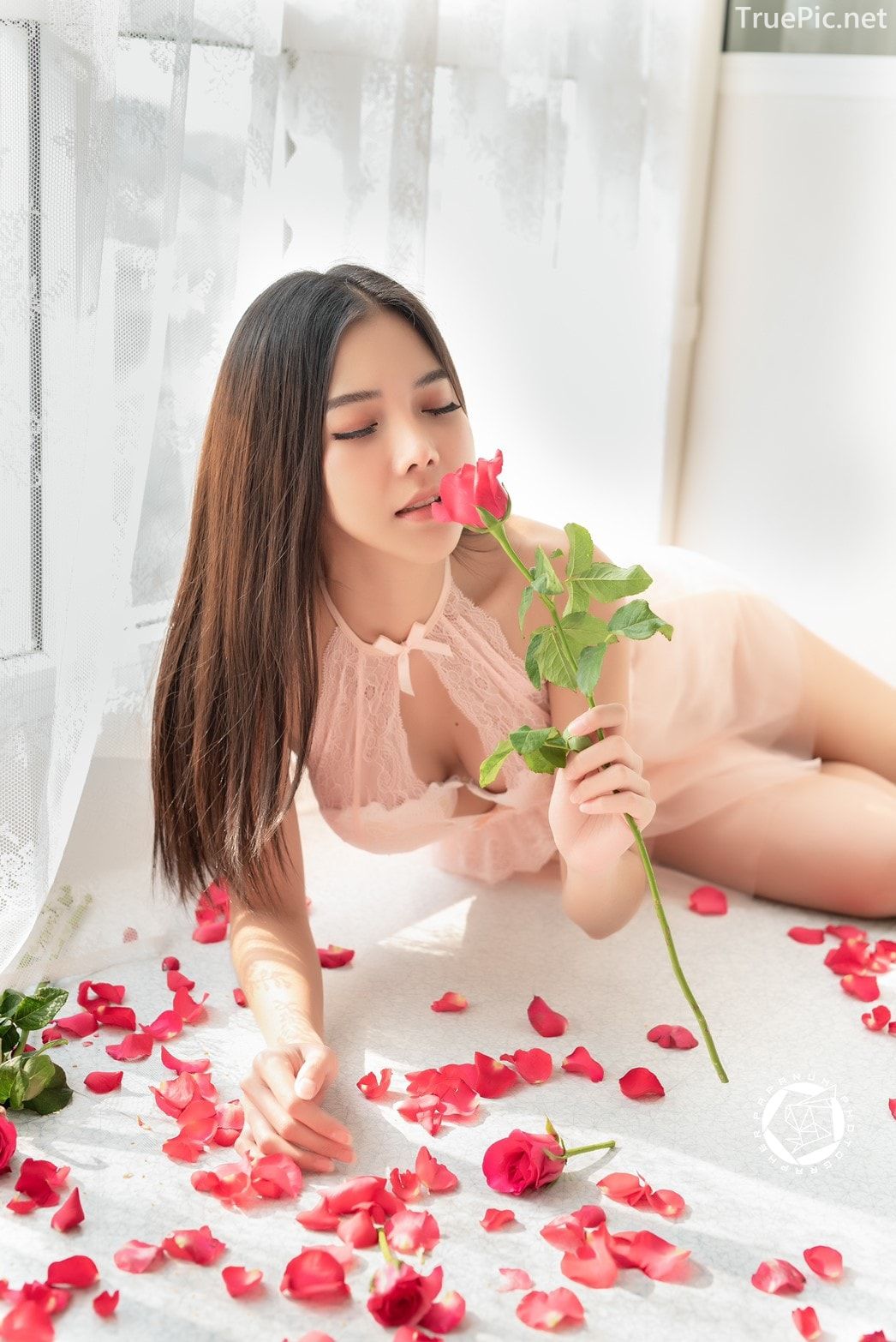 Thailand Model - Phitchamol Srijantanet - Roses for Lovers - TruePic.net - Picture 6