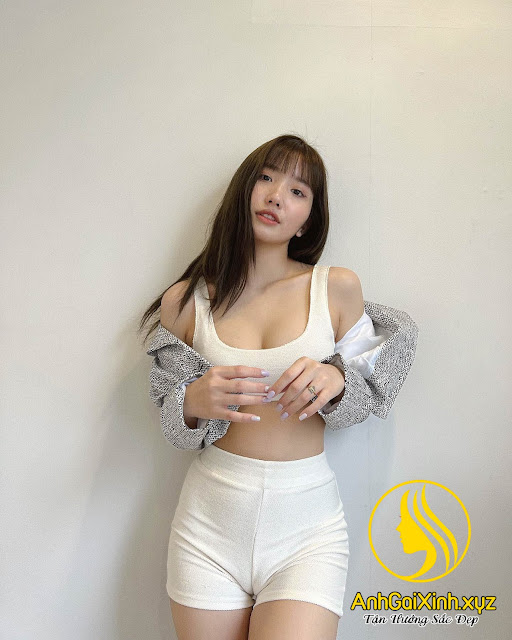 tiktoker le thi khanh huyen sexy tuoi 18%20(17)