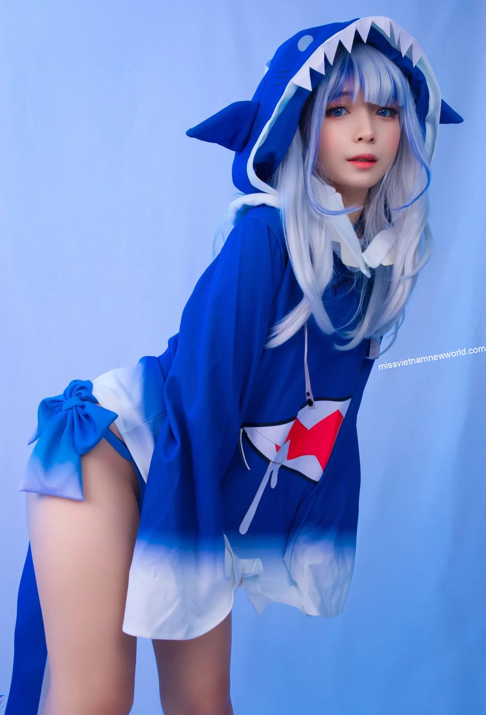 umeko-j-cosplay-gawr-gura (17)