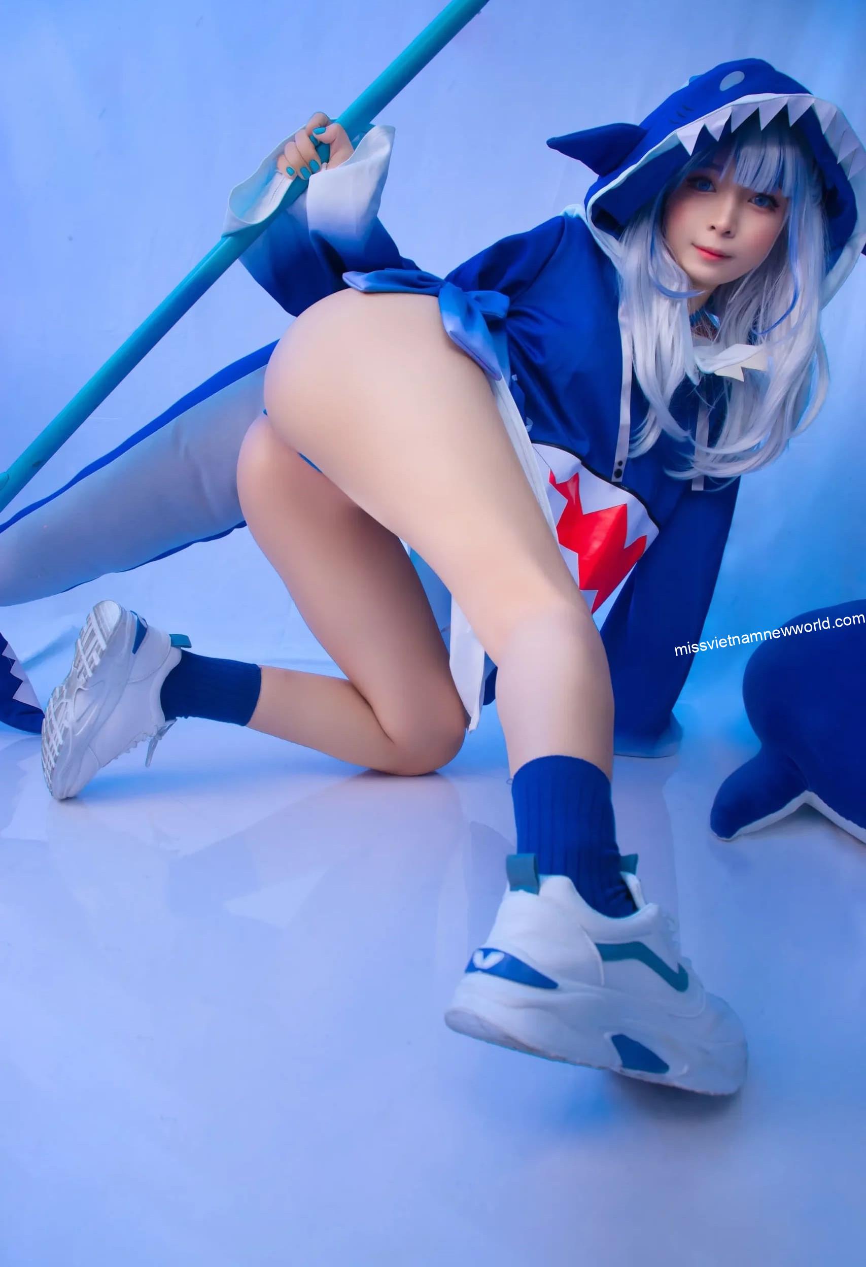 umeko-j-cosplay-gawr-gura (18)