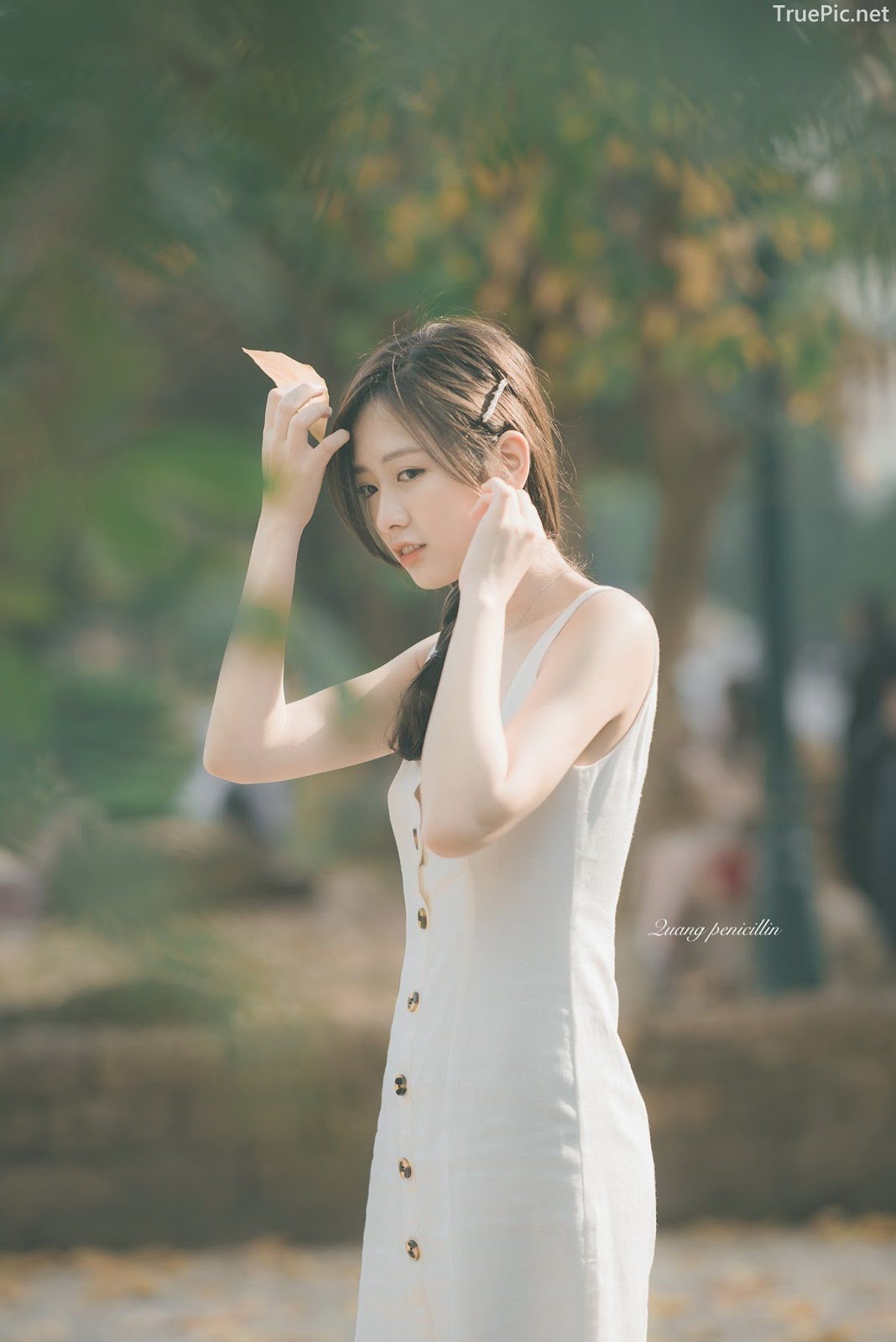 Vietnamese Hot Girl Linh Hoai - Season of falling leaves - TruePic.net - Picture 1