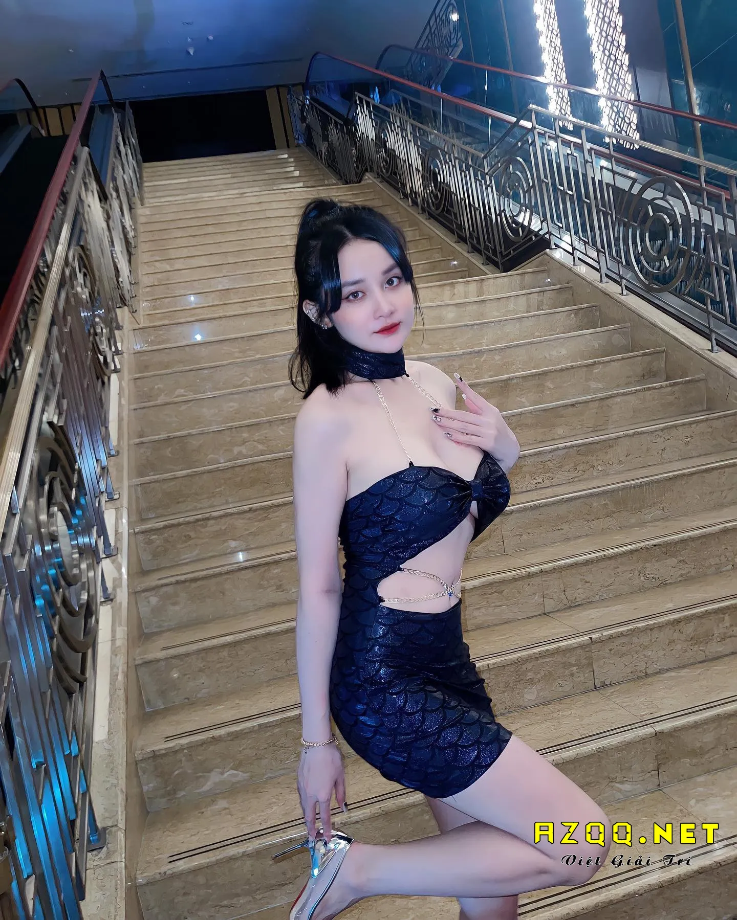 vo huynh thanh van bikini 80