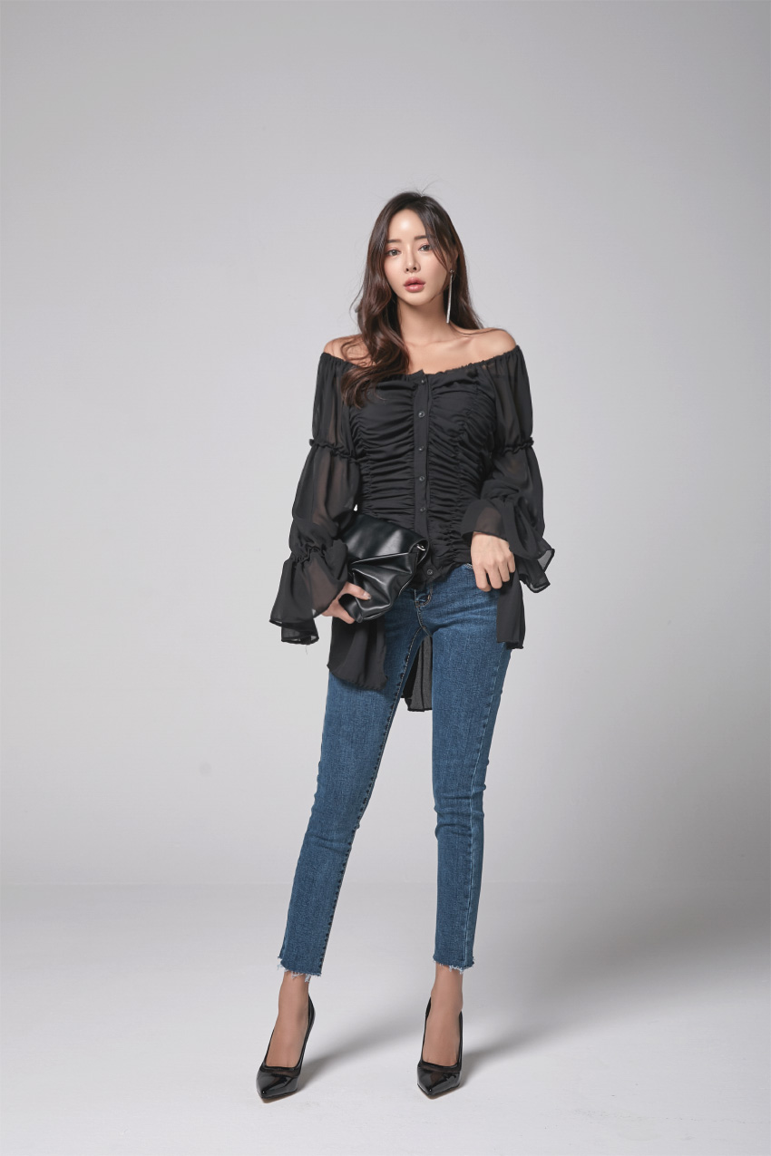 Kim Bo Ram - Jeans Set - 30.01.2018