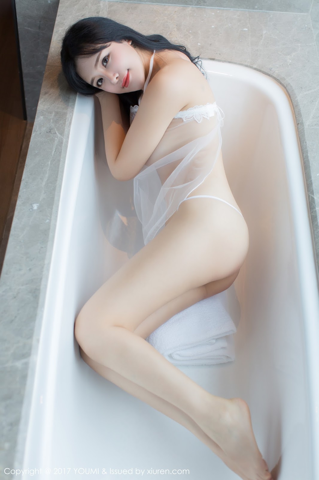 YouMi - Vol.082 Liu Yu Er (49 pics)