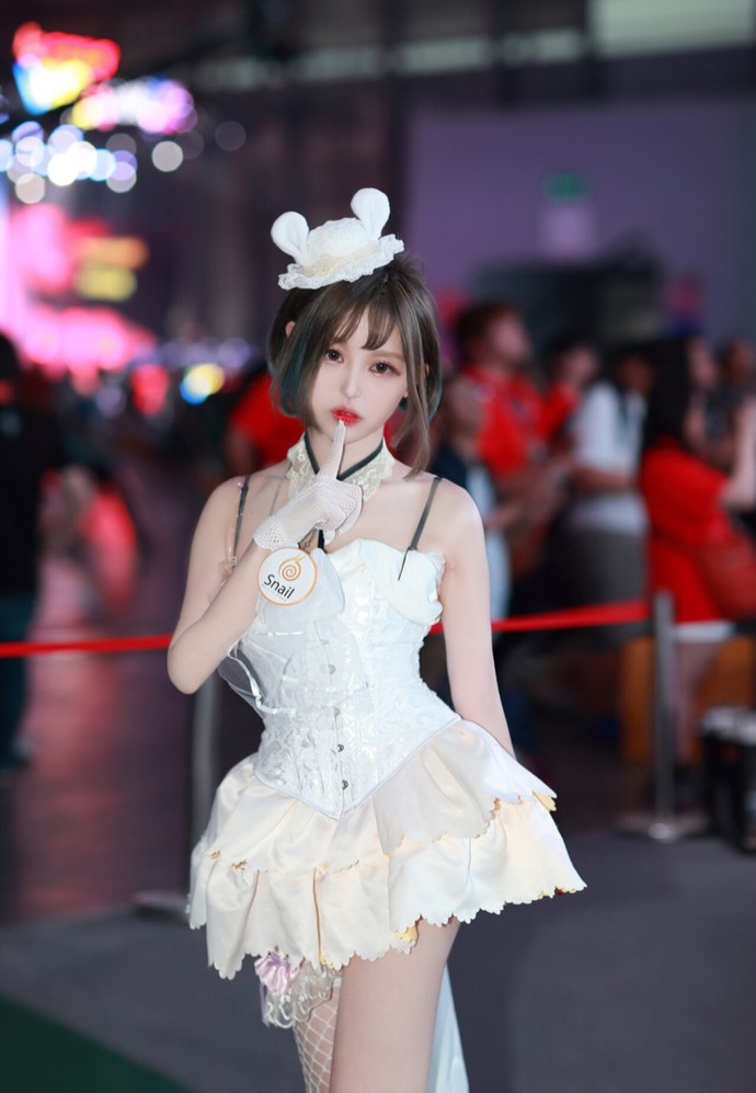 Zaza - Nữ coser cực hot đang gây sốt tại Trung Quốc 8